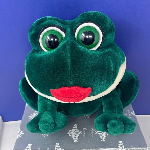 Russ Berrie Smooches Green Frog 10” Plush - Picture 2 of 10